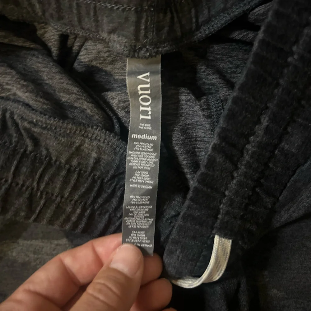 Women’s Vuori Jogger Sweatpants- size medium - Picture 4 of 5